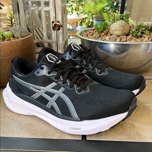 ASICS Men's Black and White Athletic Shoes